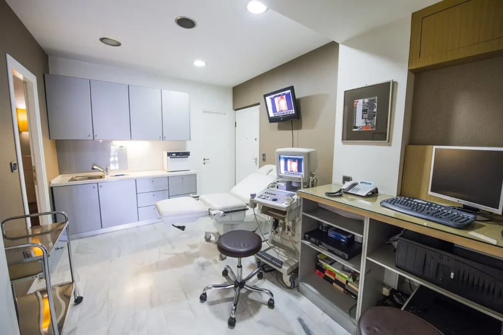 Examination room of Dr. Polyzos' clinic